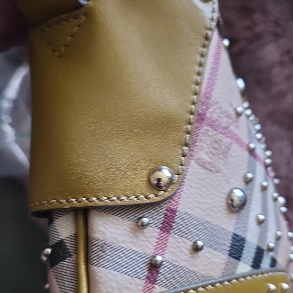 Burberry Mustard and Plaid Studded Shoulder Bag - Picture 14 of 15